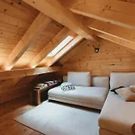 Hus - * Neuenweg